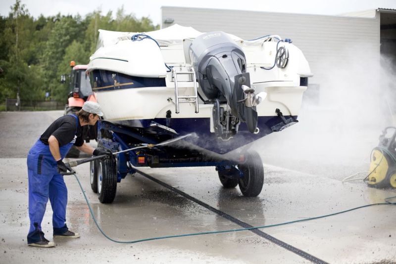 Myrkkymaalit Kiellet&auml;&auml;nk&ouml; myrkkymaalit? - Uutinen - Totalvene.fi