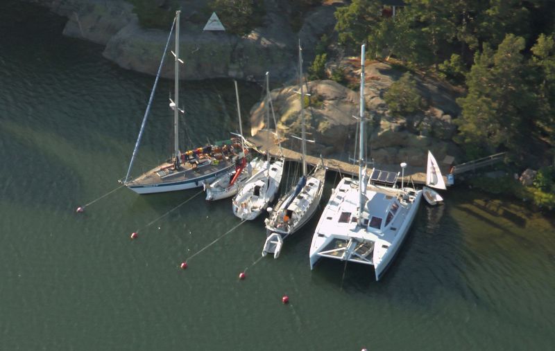 R&ouml;djan, Raasepori  Hirsisaunan tunnelmaa ja yhden hengen hiekkaranta  - Satamat - Totalvene.fi