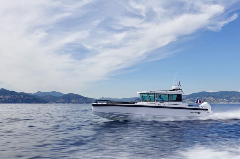 Axopar 28/37 Brabus Line (2019&ndash;) Kevytversio - Ensiesittely - Totalvene.fi