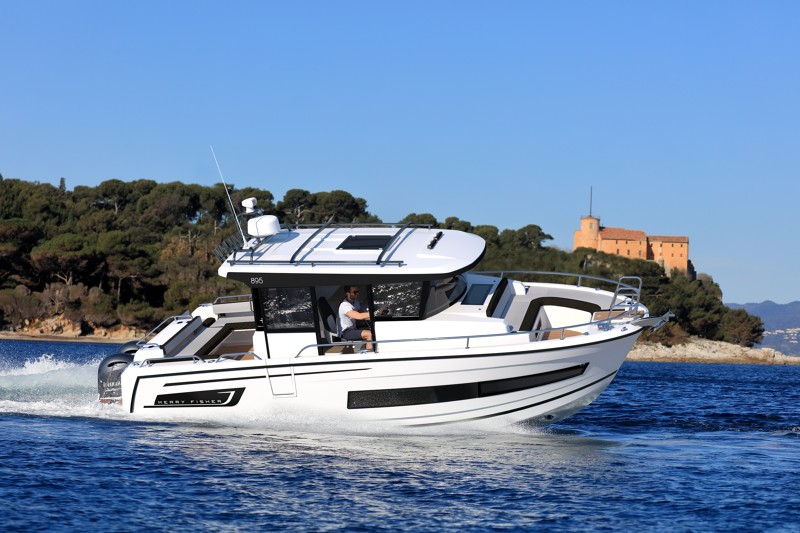 Jeanneau Merry Fisher 895 Marlin (2019&ndash;) Mahti-Marlin - Ensiesittely - Totalvene.fi