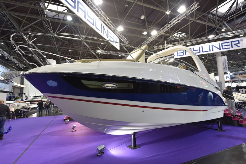 Boot 2018: Bayliner Ciera 10 Peruscruiseri - Reportaasi - Totalvene.fi