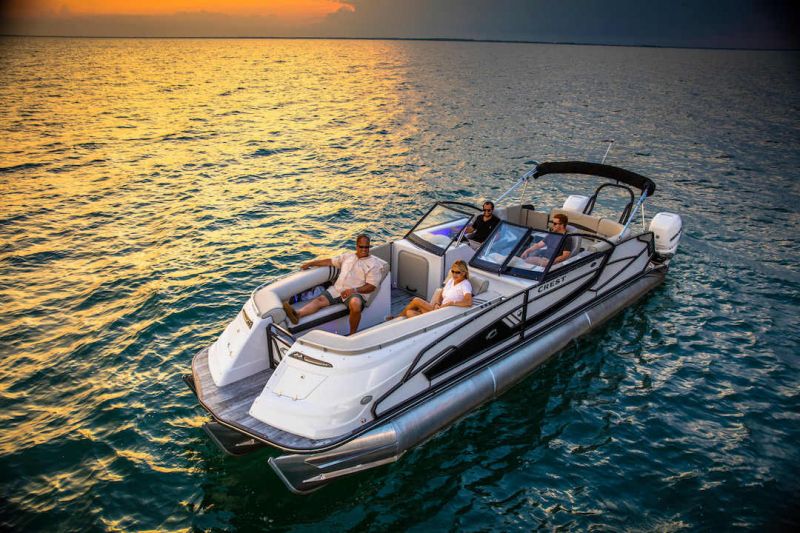 MasterCraft ostaa Crestin Ponttonit k&auml;yv&auml;t kaupaksi - Uutinen - Totalvene.fi