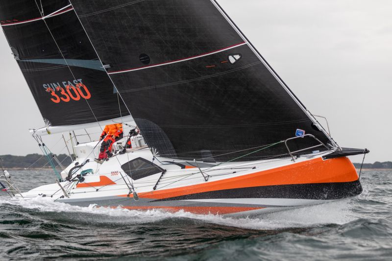 Jeanneau Sun Odyssey 410 SK ja Sun Fast 3300 (2020&ndash;) &ndash; Uutuus kilparadoille ja nostok&ouml;liversio suosikkimallista - Ensiesittely - Totalvene.fi