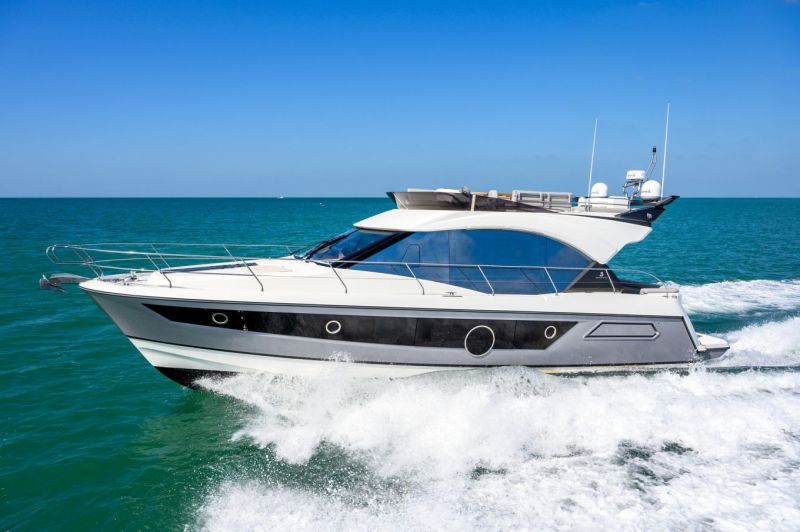 Beneteau Monte Carlo 52 (2020&ndash;) &ndash; Uuden mallisukupolven Monte Carlot muuttuvat entist&auml; tavallisemmiksi, eik&auml; se ole v&auml;ltt&auml;m&auml;tt&auml; yht&auml;&auml;n huono asia - Ensiesittely - Totalvene.fi