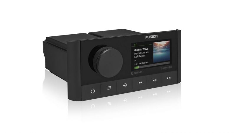 Fusion MS-RA210 (2020&ndash;) &ndash; Kompakti soitin pienempiin veneisiin - Ensiesittely - Totalvene.fi