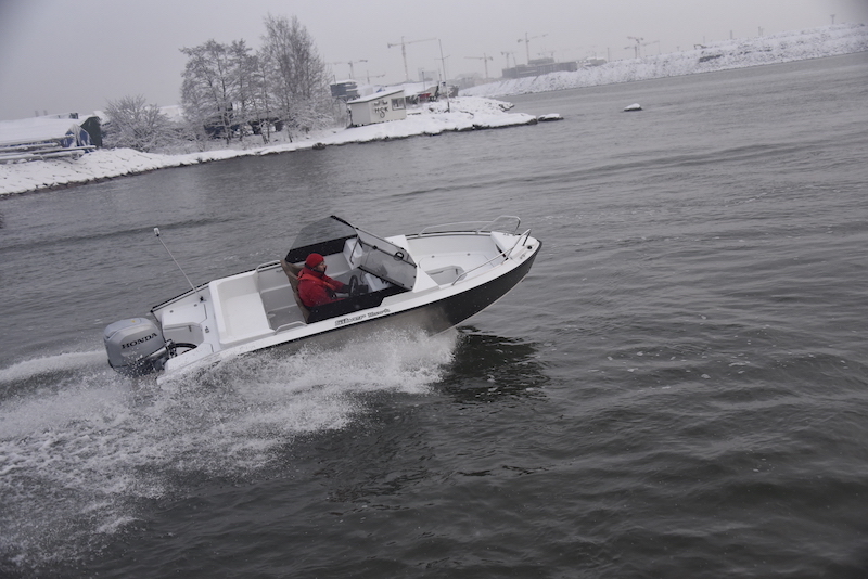 Silver Hawk BR (2019&ndash;) Hiljaa liit&auml;v&auml; Haukka - Kokeilu - Totalvene.fi