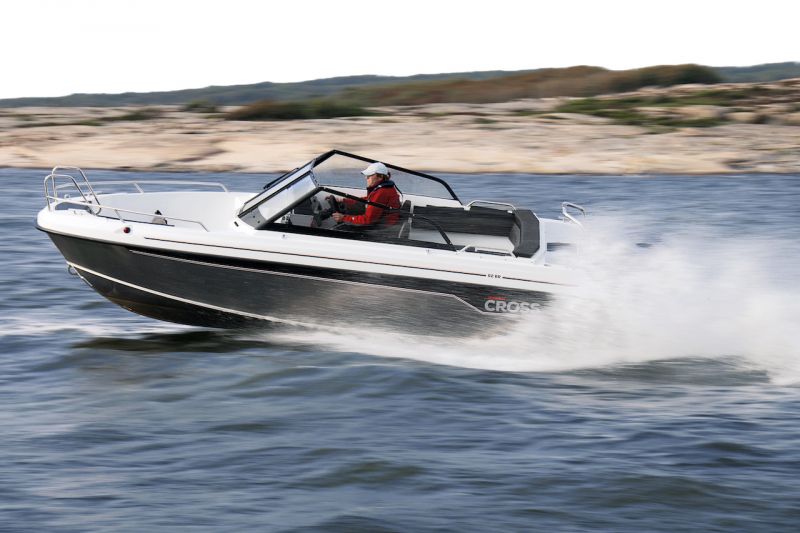 Yamarin Cross 62 BR (2019&ndash;) U-sohvallinen alumiini-bowrider - Kokeilu - Totalvene.fi