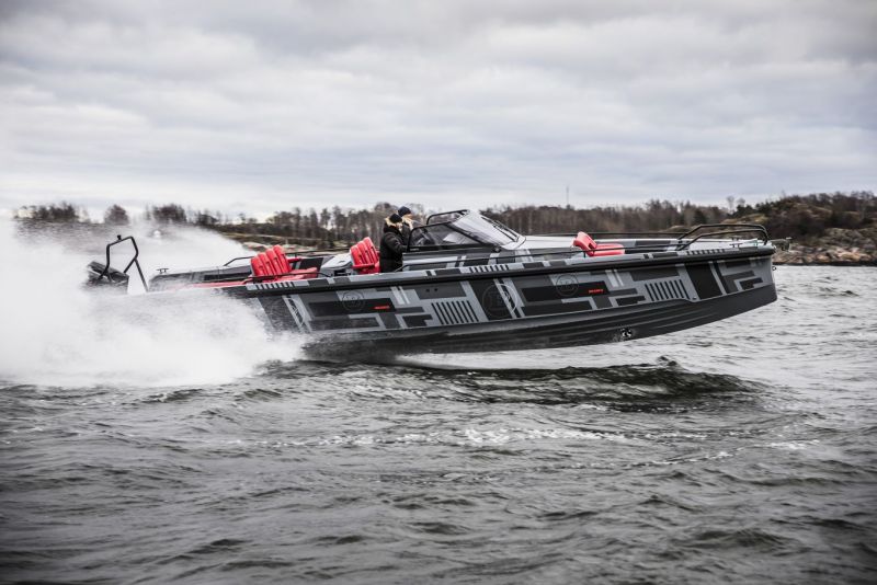 Brabus Shadow 900 (2020&ndash;) &ndash; Brabus-reseptiin kuuluu tyyli&auml; ja tehoa - Kokeilu - Totalvene.fi