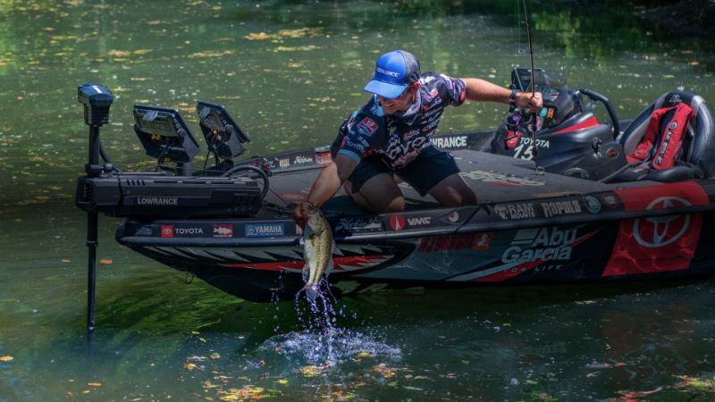 Lowrance esitteli uuden keulamoottorin:  Markkinoiden tuorein tulokas tarjoaa aavemaista &auml;&auml;nett&ouml;myytt&auml; - Kokeilu - Totalvene.fi