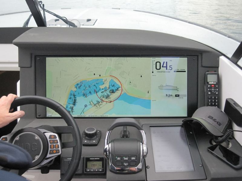 Simrad Information Display (2019&ndash;) &ndash; &Auml;lykk&auml;&auml;mpi vene - Kokeilu - Totalvene.fi