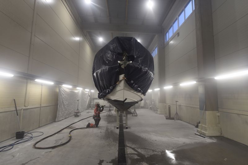 Pohjan kunnostus &ndash; Rupisesta samettisen sile&auml;ksi - Näin se tehdään - Totalvene.fi