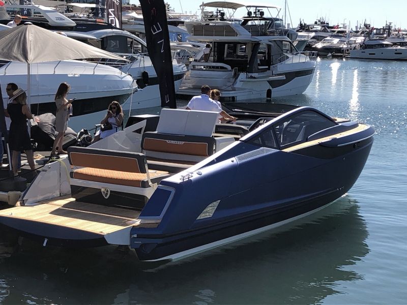 Cannes Yachting Festival 2019: Fairline F-Line 33 - Reportaasi - Totalvene.fi