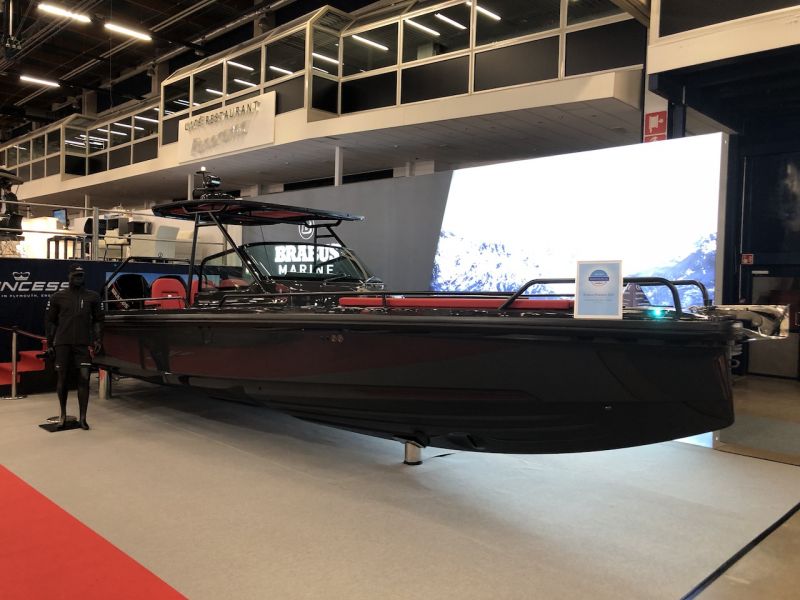 Vene 19 B&aring;t: Brabus Shadow 500 Reippaasti luksusta - Reportaasi - Totalvene.fi