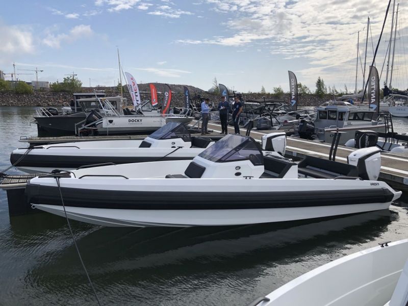 Uiva 2019 Flytande: Arvaatko mist&auml; materiaalista ruotsalaiset Iron-veneet on valmistettu? - Reportaasi - Totalvene.fi