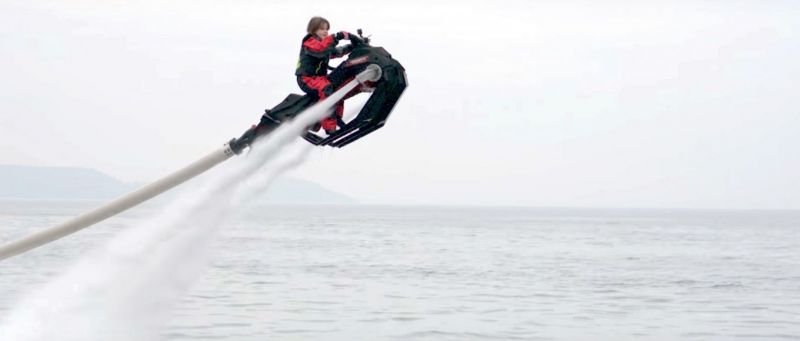 Uusi lent&auml;v&auml; vesijetti:  Flyride pysyy ilmassa vesisuihkun voimalla - Uutinen - Totalvene.fi
