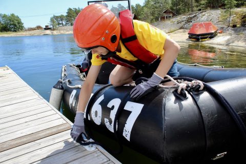 Nuorena vitsa v&auml;&auml;nnett&auml;v&auml;:  Meripelastusseurat tarjoavat harrastuksen my&ouml;s lapsille ja nuorille - Uutinen - Totalvene.fi