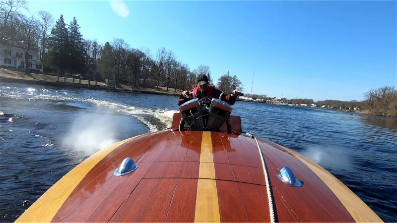 Amerikkalaismies teki veneen, joka on mahdollisimman moottoripy&ouml;r&auml;henkinen: &rdquo;King Hell Boat&rdquo; &ndash; eli helvetin kingi vene - Uutinen - Totalvene.fi