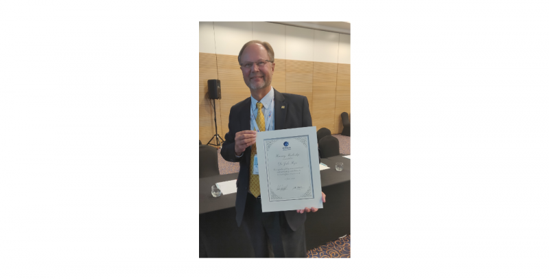 Tunnustus pitk&auml;st&auml; hallitusty&ouml;st&auml; &ndash; Jouko Hujusta ICOMIAn kunniaj&auml;sen - Uutinen - Totalvene.fi