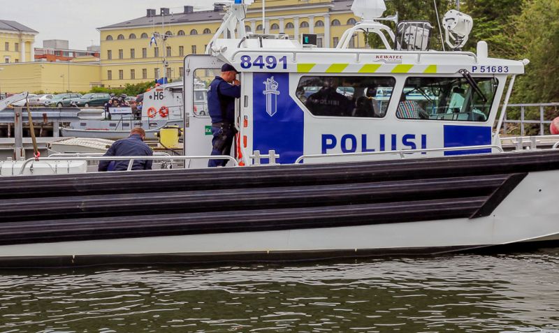 Katso poliisin video: Muista ainakin n&auml;m&auml; 4 lakis&auml;&auml;teist&auml; venevarustetta! - Uutinen - Totalvene.fi