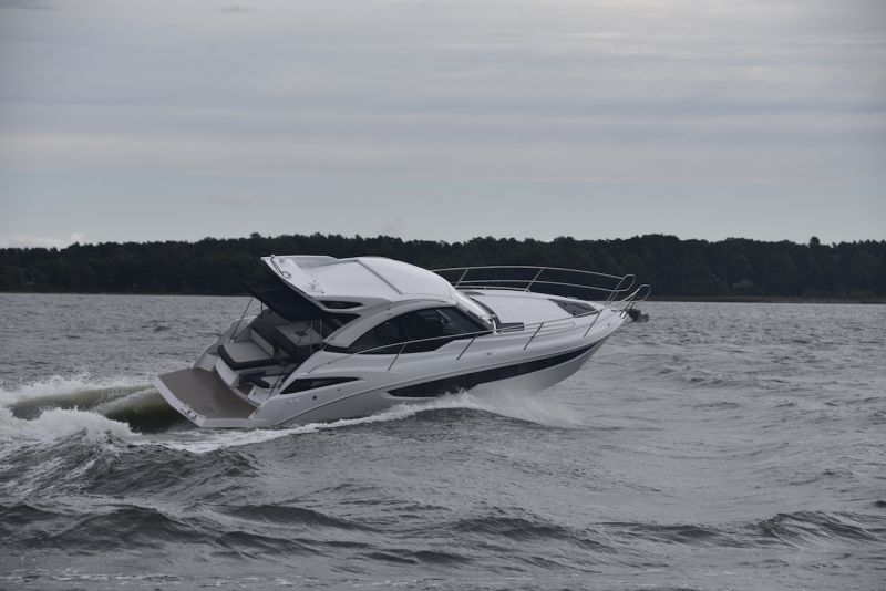 Galeon 335 HTS (2019&ndash;) &ndash; Varteenotettava vaihtoehto - Kokeilu - Totalvene.fi