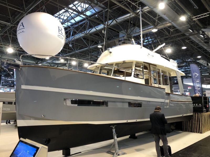 Boot 2020 D&uuml;sseldorf: Rhea Trawler 34 Perinteinen meininki - Reportaasi - Totalvene.fi