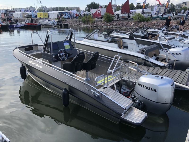 Uiva 2020 Flytande: Silver Shark CCX - Reportaasi - Totalvene.fi