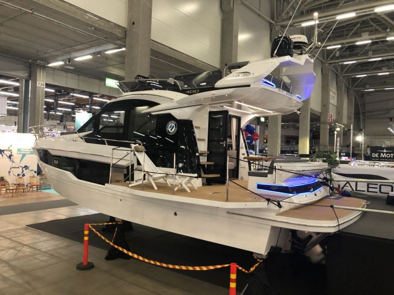 Vene 20 B&aring;t: Galeon 400 Fly &ndash; 40 jalkaa ja terassit - Reportaasi - Totalvene.fi
