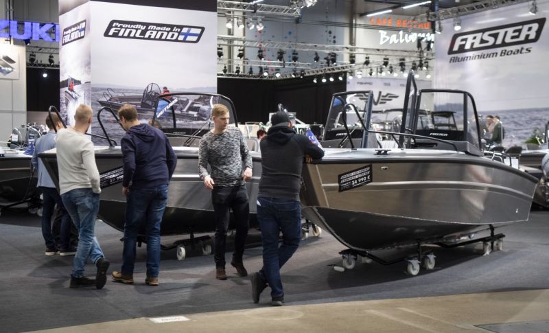 Vene 20 B&aring;t: Messujen avoveneuutuudet &ndash; P&auml;iv&auml;retki-, m&ouml;kki- ja kalaveneit&auml; - Reportaasi - Totalvene.fi