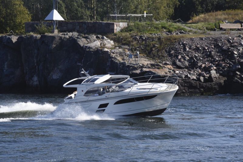 Marex 360 Cabriolet Cruiser (2019&ndash;) &ndash; Mukavasti matkalle - Testi - Totalvene.fi