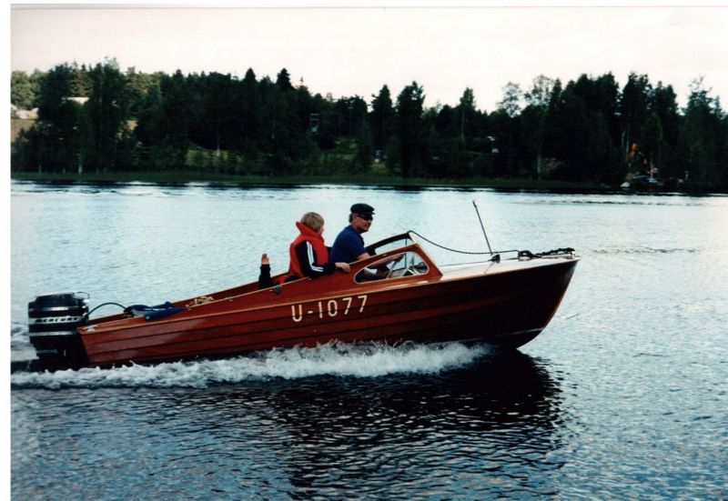 Uusi moottoriveneilyn historiaa valottava kirja julkaistaan Vene 20 B&aring;t -messuilla:  Sata vuotta huvi- ja kilpaveneily&auml; - Uutinen - Totalvene.fi