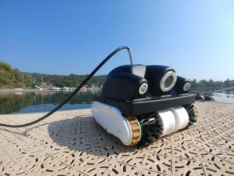 Veneen pohjan pesemisen voi hoitaa vedenalaisella dronella:  Italialainen pesuri tekee n&auml;kkien poistamisesta &rdquo;lasten leikki&auml;&rdquo; &ndash; Katso video! - Uutinen - Totalvene.fi