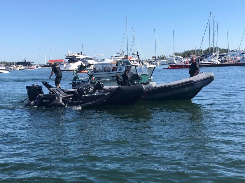 Poker Run Hangossa paha onnettomuus &ndash; Osallistujavene t&ouml;rm&auml;si katselijaveneeseen - Uutinen - Totalvene.fi