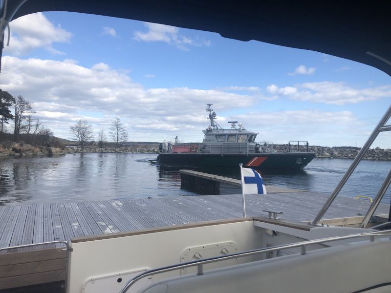 Veneilij&auml;t noudattivat Uudenmaan eristyst&auml; tunnollisesti &ndash; Vain kaksi venett&auml; jouduttiin k&auml;&auml;nnytt&auml;m&auml;&auml;n eilen p&auml;&auml;ttyneen Uudenmaan eristyksen aikana - Uutinen - Totalvene.fi