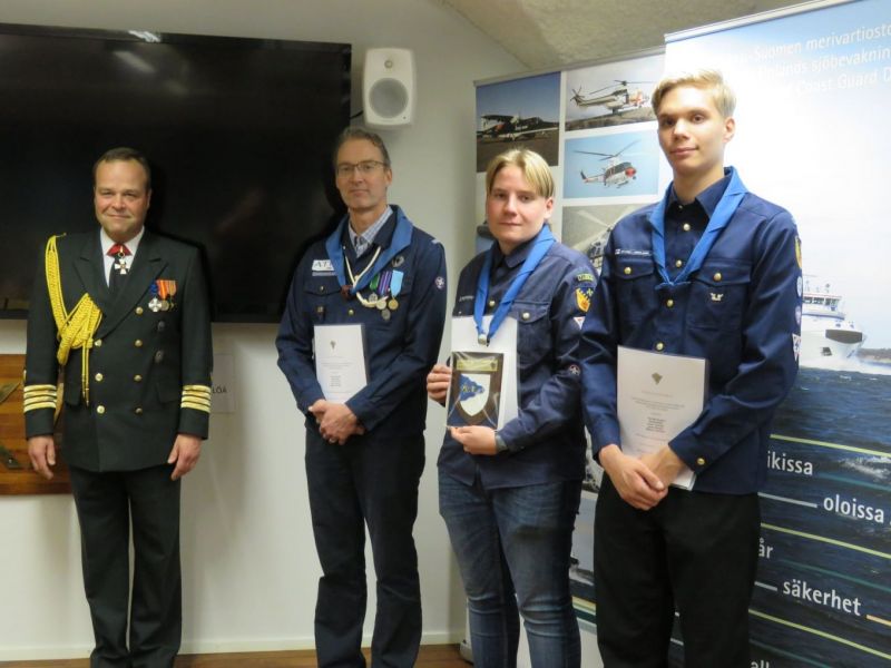 Meripartiolaiset palkittiin pelastustoiminnasta Airistolla &ndash; Ripe&auml; toiminta pelasti kylmettyneet miehet - Uutinen - Totalvene.fi