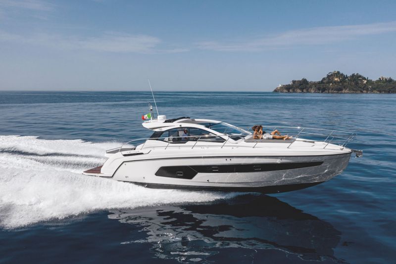 Azimut Atlantis 45 (2020&ndash;) &ndash; Uusi perusmalli - Video - Totalvene.fi