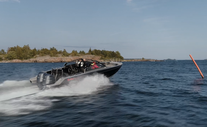 &Aring;land runt &ndash; Ahvenanmaan ymp&auml;ri p&auml;iv&auml;ss&auml; Totalveneen vauhdikkaalla veneilyvideolla vieraana Niko Kivel&auml; - Video - Totalvene.fi