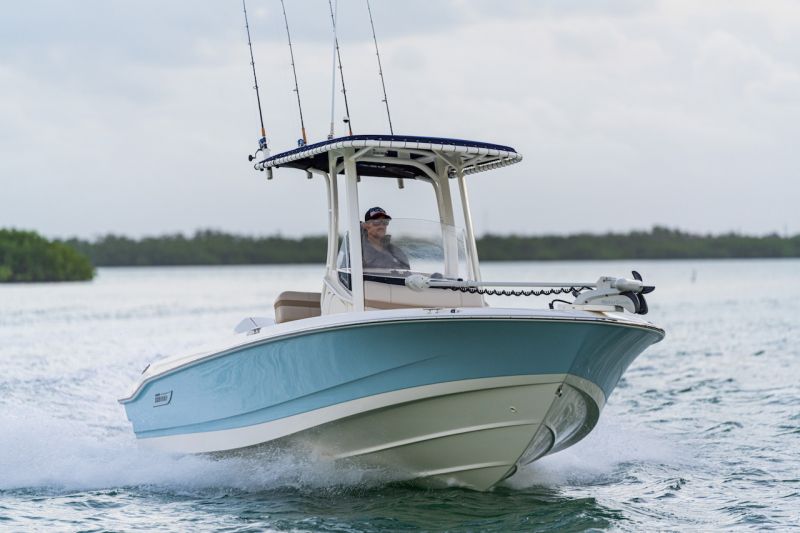 Boston Whaler  220 & 250 Dauntless (2021&ndash;) &ndash; Uudistuneet legendat - Ensiesittely - Totalvene.fi