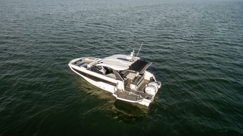 Galeon 325 GTO (2021&ndash;) &ndash; Amerikan malli - Ensiesittely - Totalvene.fi