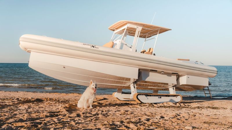 Iguana X100 White Edition (2022&ndash;) &ndash; Elegantimpi telaketjuvene - Ensiesittely - Totalvene.fi