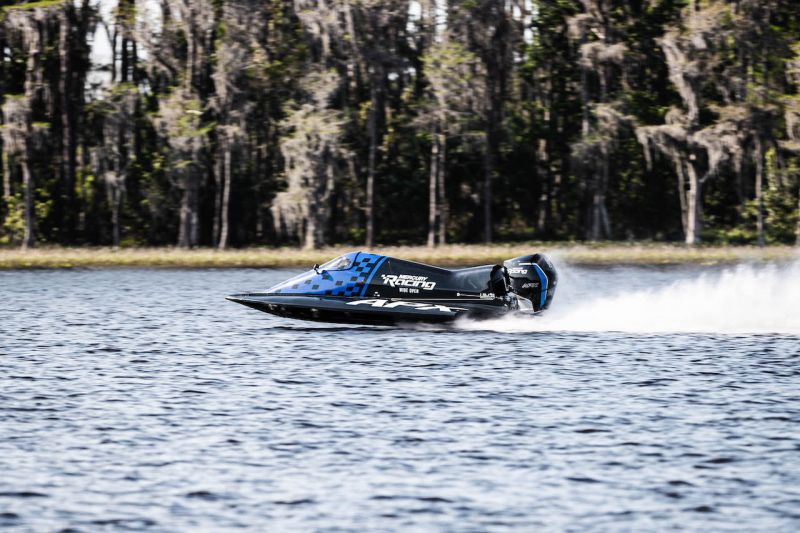 Mercury Racing 200 APX (2021&ndash;) &ndash; Nelitahtikone my&ouml;s F2-sarjaan - Ensiesittely - Totalvene.fi