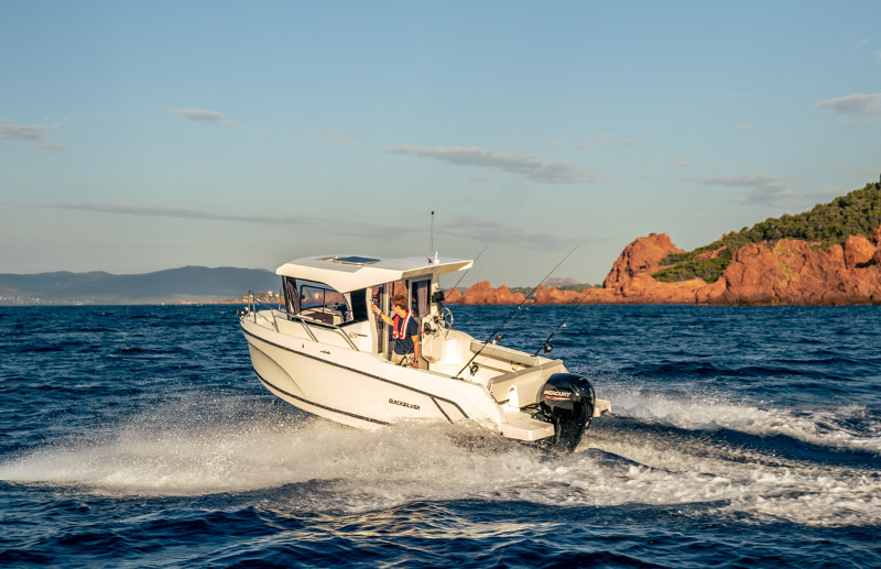 Quicksilver Captur 625 Pilothouse (2022&ndash;) &ndash; Perushytti kahdelle tai kolmelle - Ensiesittely - Totalvene.fi