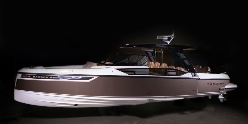 Saxdor 320 GTO (2021&ndash;) &ndash; N&auml;m&auml; vied&auml;&auml;n k&auml;sist&auml; - Ensiesittely - Totalvene.fi