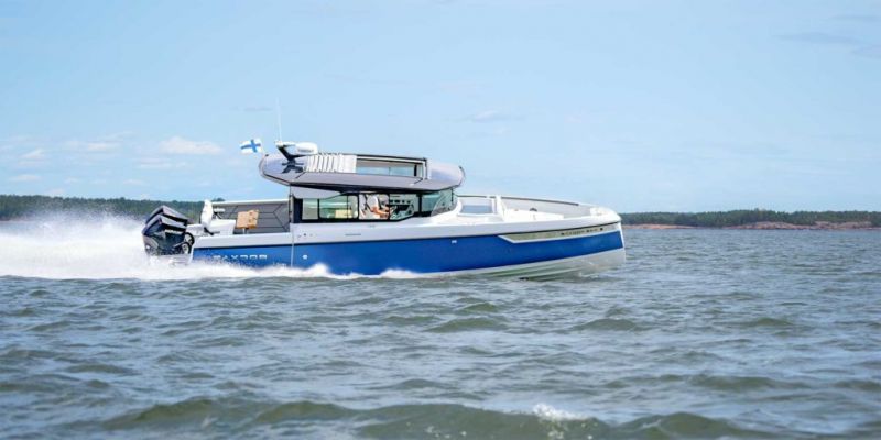 Saxdor 320 GTC (2022&ndash;) &ndash; Syksyn kuumin hyttivene - Ensiesittely - Totalvene.fi