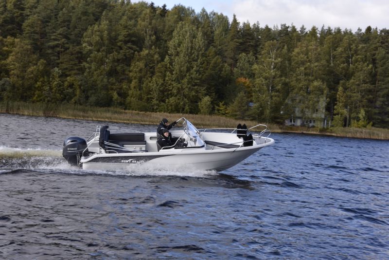 Suvi 63 Duo ja Duo Fisher (2022&ndash;) &ndash; Suvi mallisto kasvaa yli kuuden metrin kokoluokkaan - Ensiesittely - Totalvene.fi