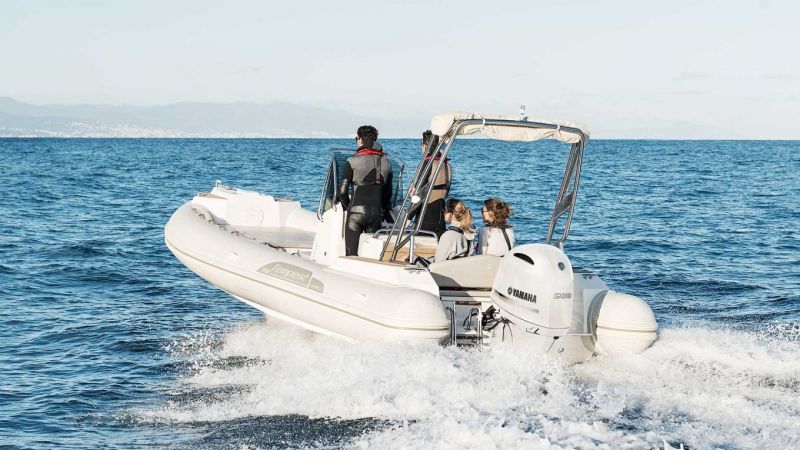 Yamaha 150 ja 200 (2022&ndash;) &ndash; Yamaha on aikaansa edell&auml; - Ensiesittely - Totalvene.fi