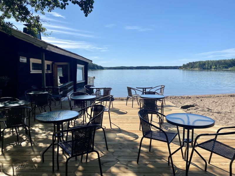 Satamauudistukset 2021: Harjattula &ndash; Vanhaan rantasaunaan rakentui  rantakahvila terasseineen. - Satamat - Totalvene.fi