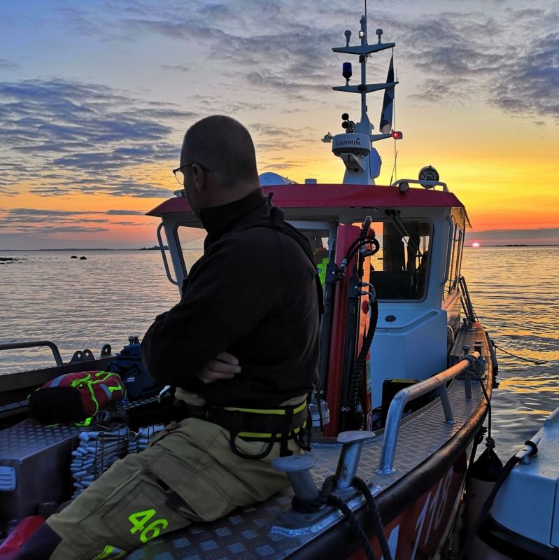  11 ihmist&auml; veden varaan moottoriveneen kaaduttua Rovaniemell&auml;  &ndash; Yhdell&auml;k&auml;&auml;n ei pelastusliivej&auml; - Uutinen - Totalvene.fi