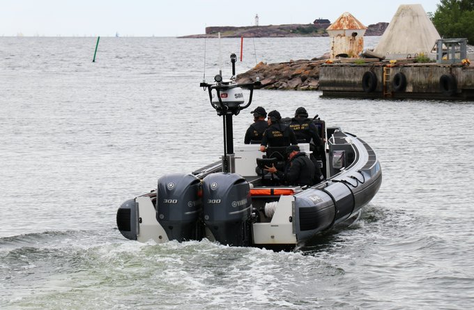 Vene t&auml;ynn&auml; teinej&auml; upposi Kokkolan edustalla T&auml;ll&auml; kertaa henkil&ouml;vahingoilta s&auml;&auml;styttiin - Uutinen - Totalvene.fi