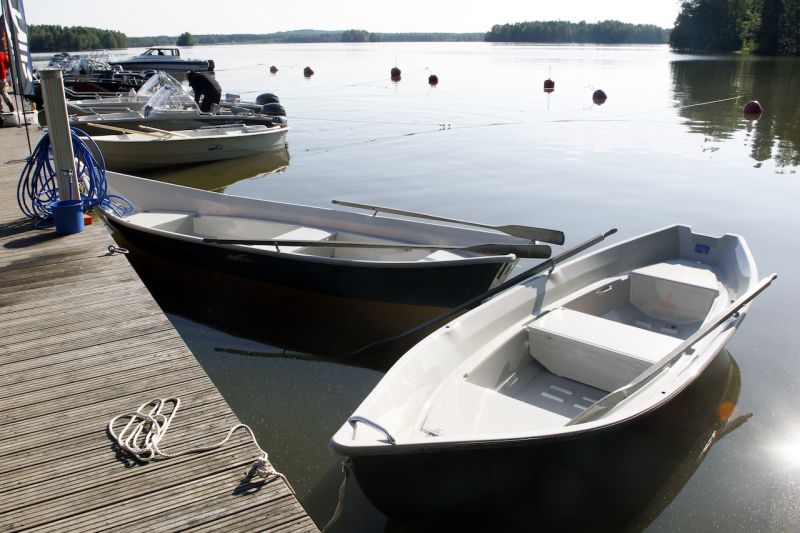 Kuolemaan johtaneet veneilyonnettomuudet v&auml;heniv&auml;t merkitt&auml;v&auml;sti vuonna 2020 &ndash; Paljon liikennett&auml;, v&auml;h&auml;n onnettomuuksia - Uutinen - Totalvene.fi