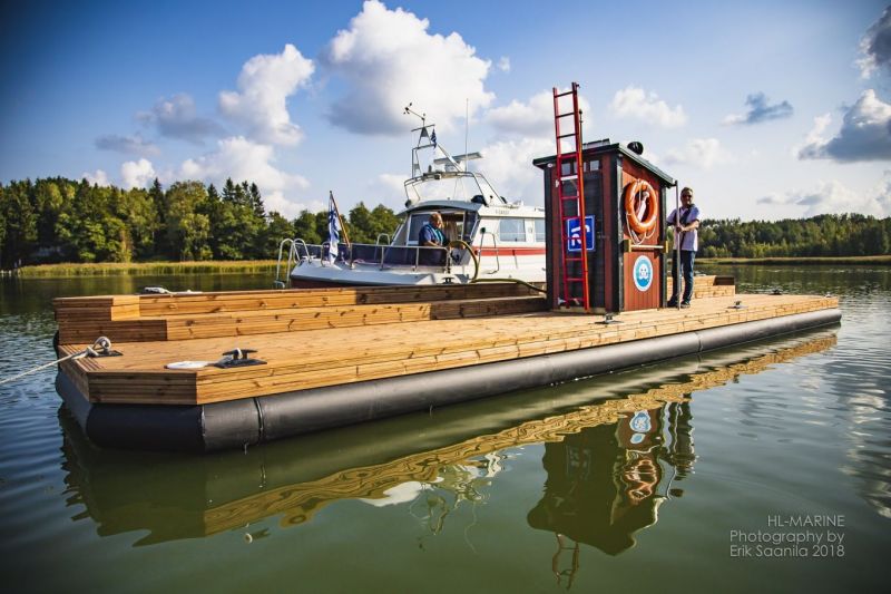 Saaristomerelle uusia septityhjennyspisteit&auml; &ndash; Kelluvat imutyhjennyslaiturit H&ouml;gs&aring;ran Kejsarhamneniin ja P&auml;hkin&auml;isiin - Uutinen - Totalvene.fi